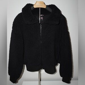 Victoria Secret Black Sherpa Zip-Up Jacket Medium, warm & cozy